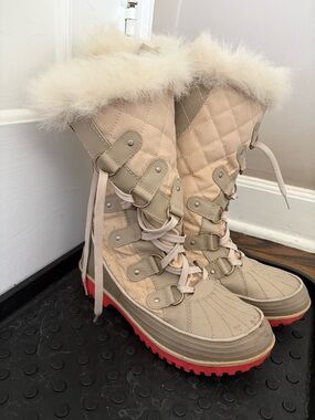 Women’s Sorel Snow Boot Side Lace With Faux Fur Top